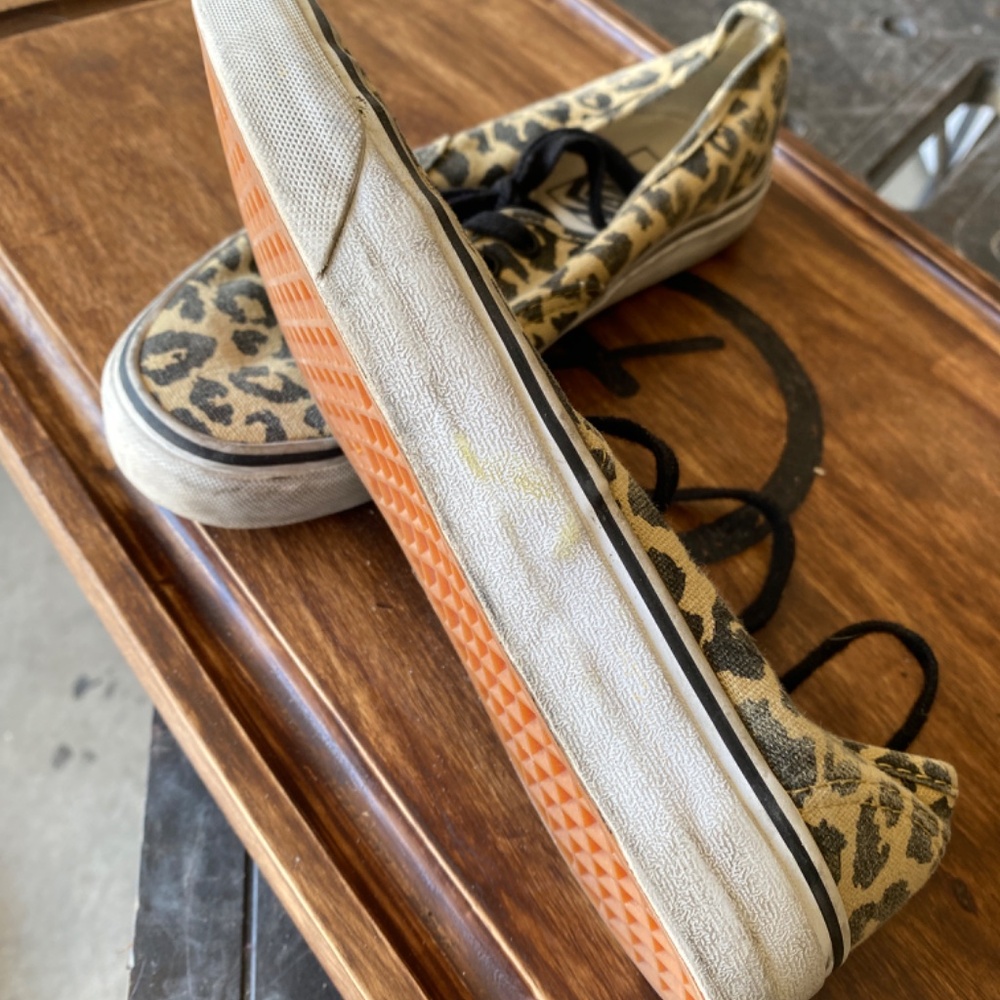 Vans - Picture 2 of 3